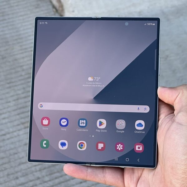 Samsung Galaxy Z Fold 6 5G.