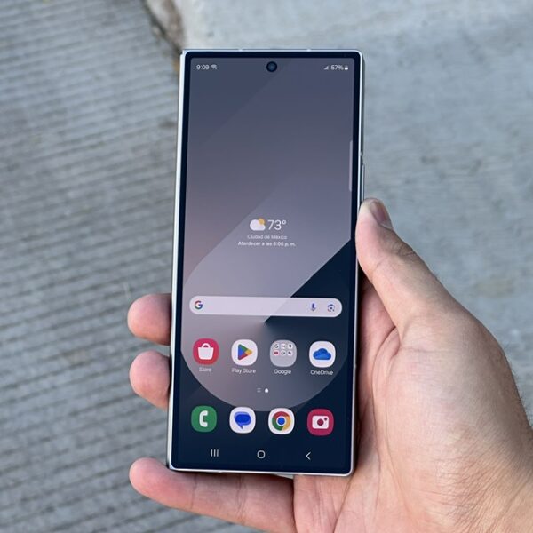 Samsung Galaxy Z Fold 6 5G.