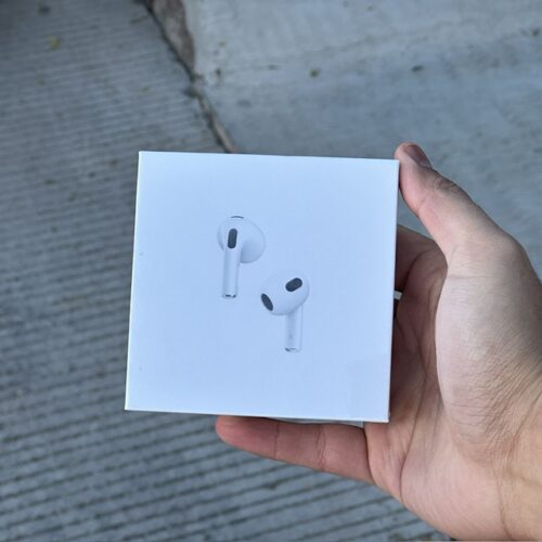 AirPods tercera generación.