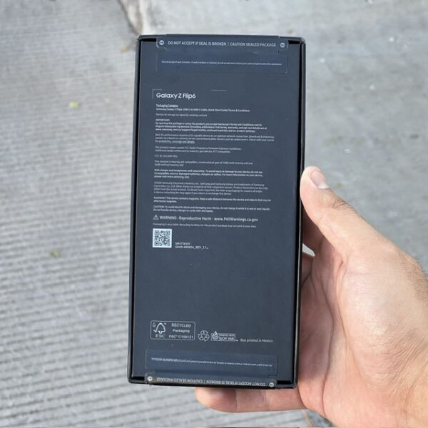 Samsung Galaxy Z Flip 6 5G.