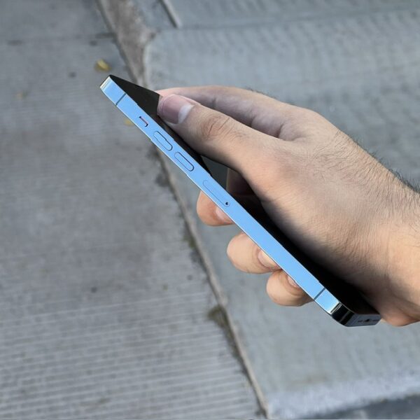 Apple iPhone 13 Pro Max.