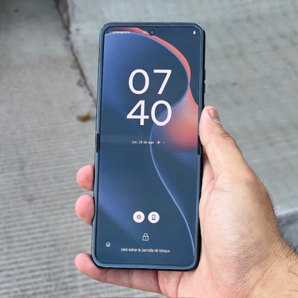 Motorola Razr 60 (2025).