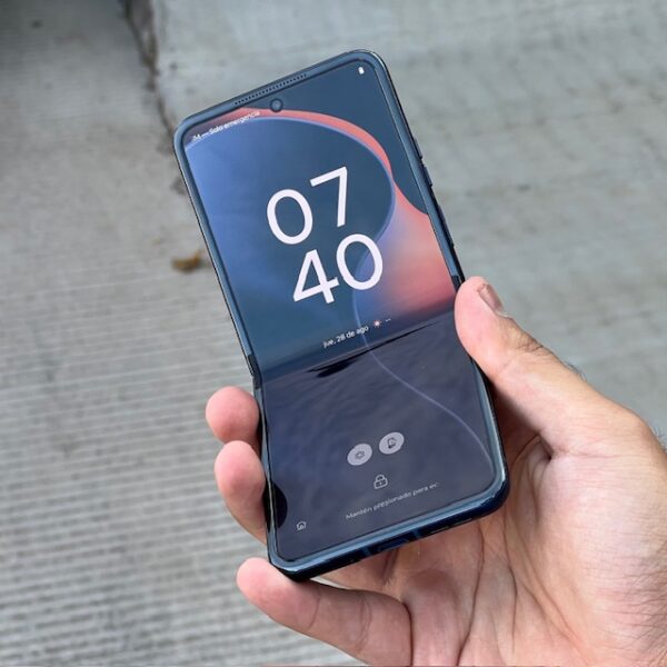 Motorola Razr 60 (2025).