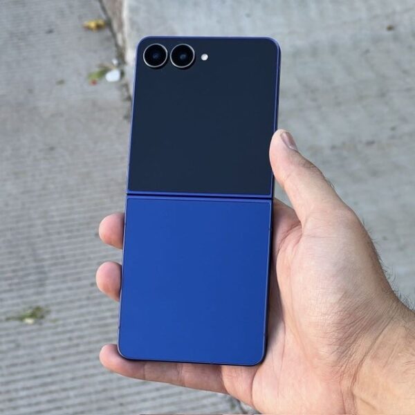 Samsung Galaxy Z Flip 7 5G.