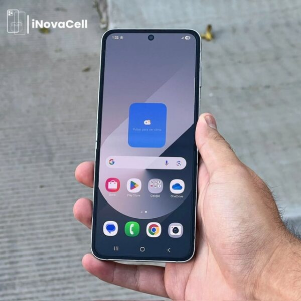 Samsung Galaxy Z Flip 6 5G.