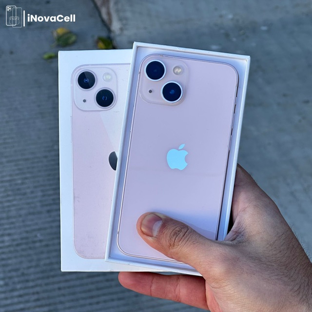 Apple iPhone 13 Mini.