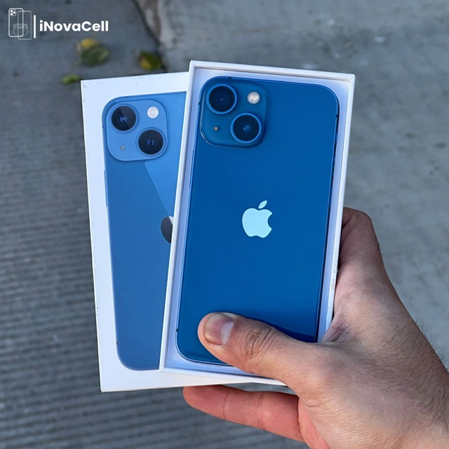 Apple iPhone 13 Mini.