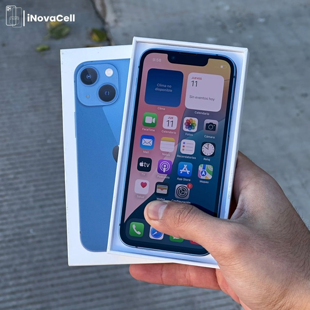 Apple iPhone 13 Mini.