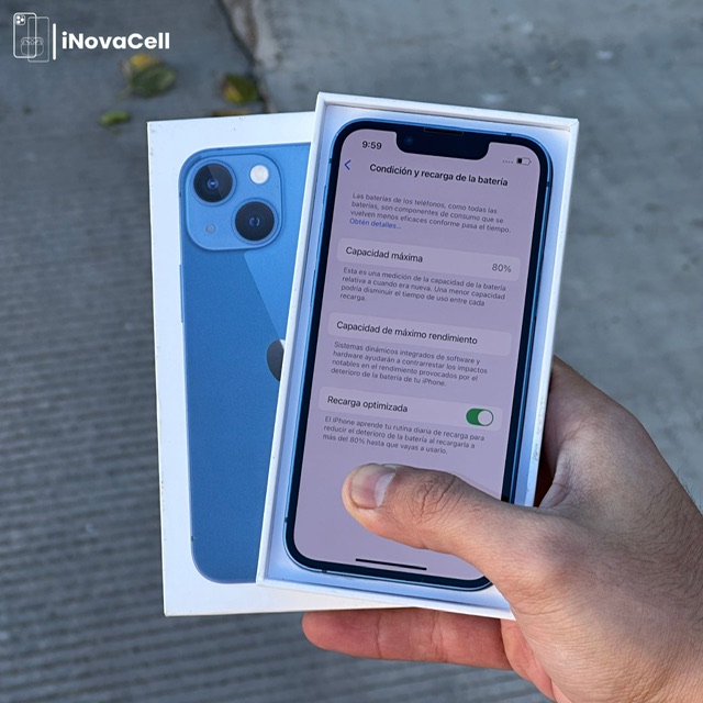 Apple iPhone 13 Mini.