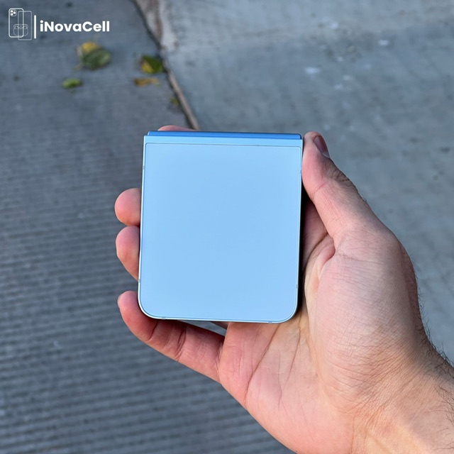 Samsung Galaxy Z Flip 6 5G.