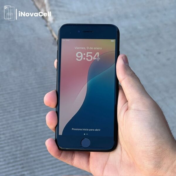 Apple iPhone SE 2022.