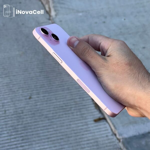 Apple iPhone 15 Plus.