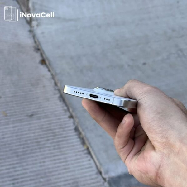 Apple iPhone 15 Pro.