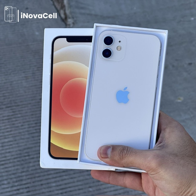 Apple iPhone 12.