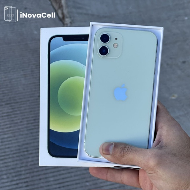 Apple iPhone 12.
