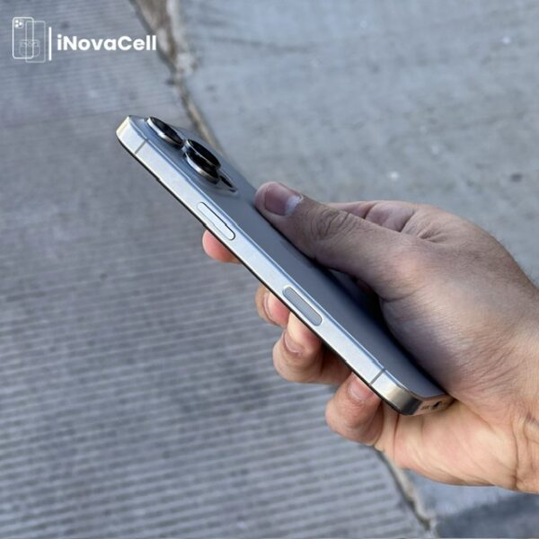 Apple iPhone 16 Pro.