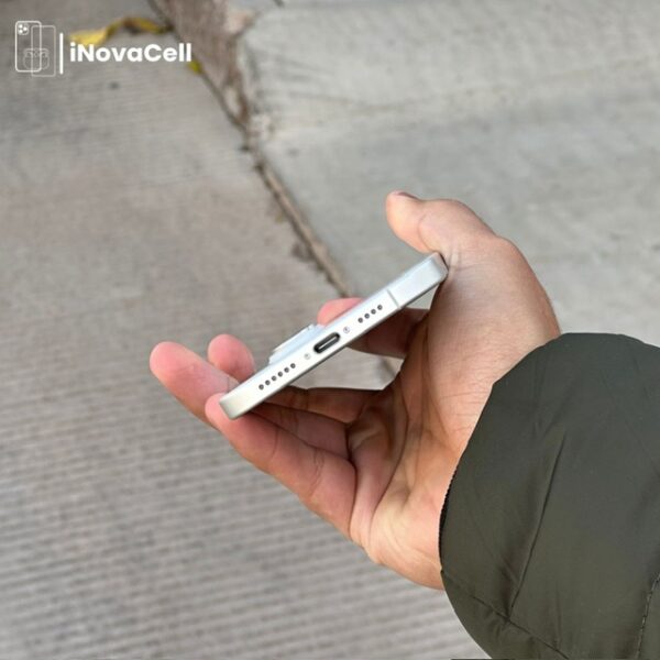 Apple iPhone 16 Plus.