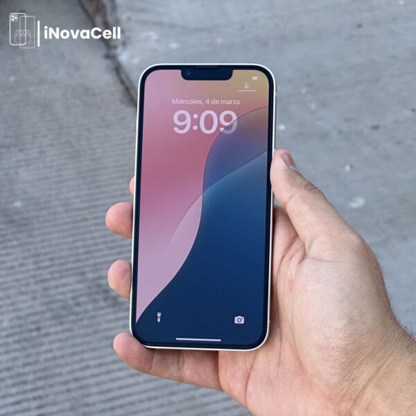 Apple iPhone 14.