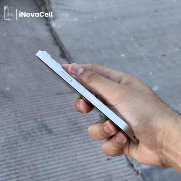 Apple iPhone 14.