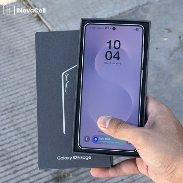 Samsung Galaxy S25 Edge 5G.