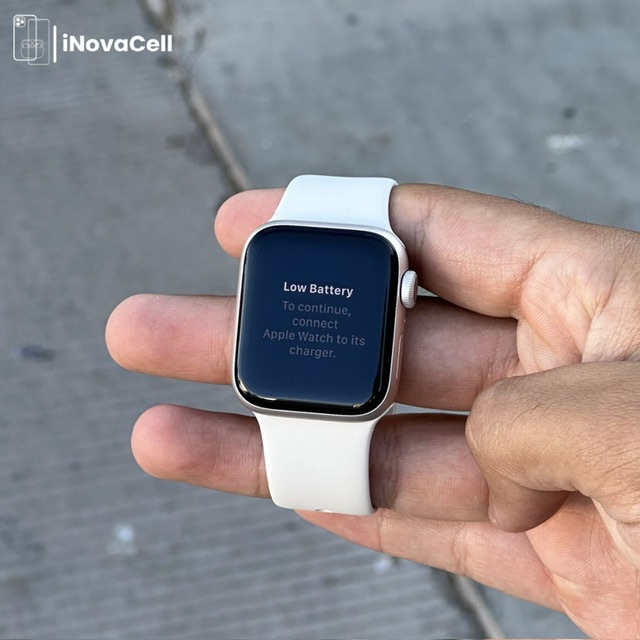 Apple Watch SE 3 (2025) de 40MM.