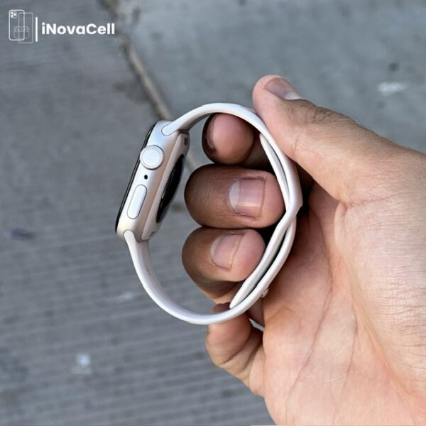 Apple Watch SE 3 (2025) de 40MM.