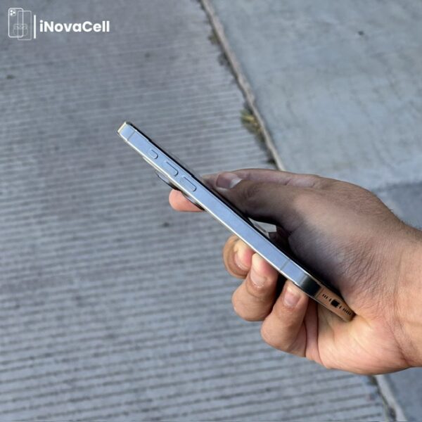 Apple iPhone 16 Pro.