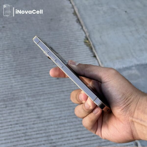 Apple iPhone 16 Pro.