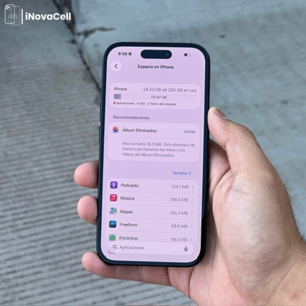 Copia de Android calle - 6 Apple iPhone 16.