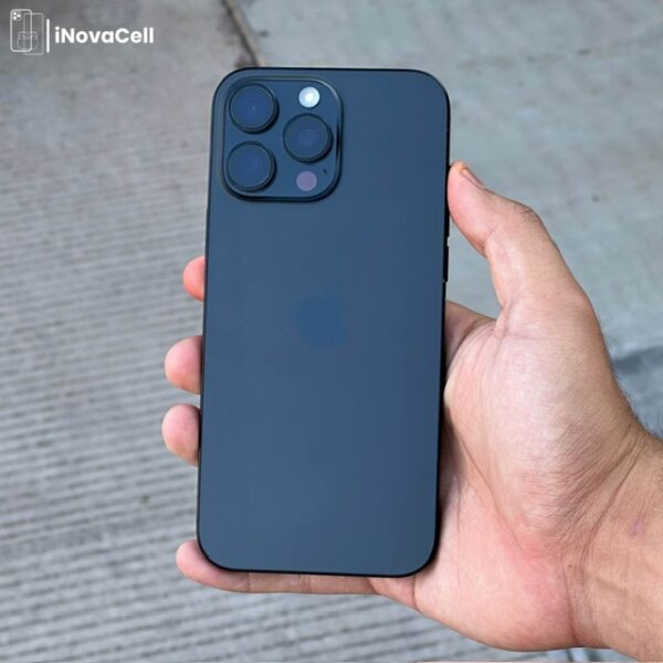 Apple iPhone 16 Pro Max.