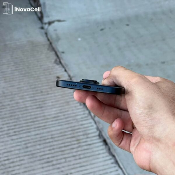 Copia de Android calle - 9 Apple iPhone 16.