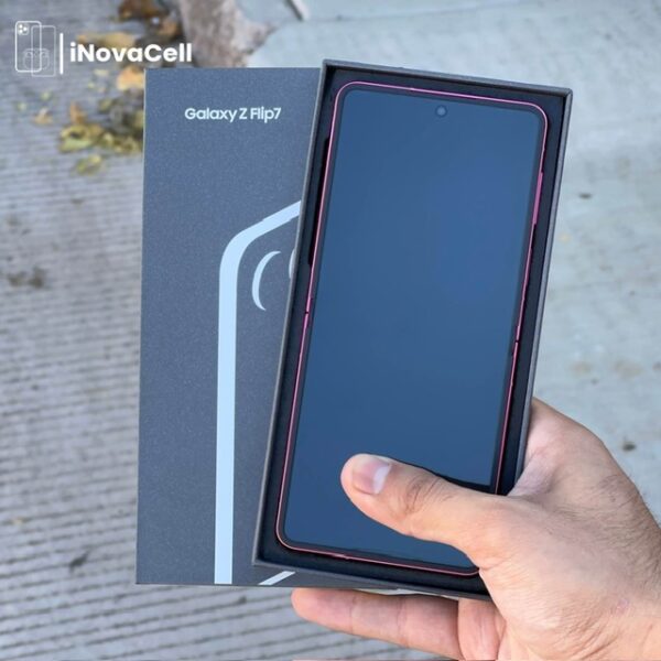 Samsung Galaxy Z Flip 7 5G.